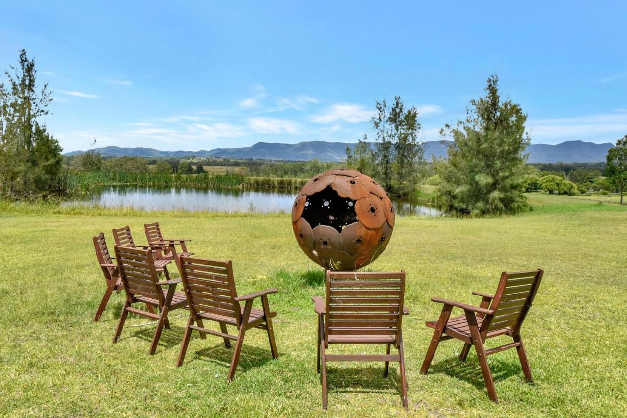 Silver Springs 6Br Luxury Homestead Rothbury Extérieur photo