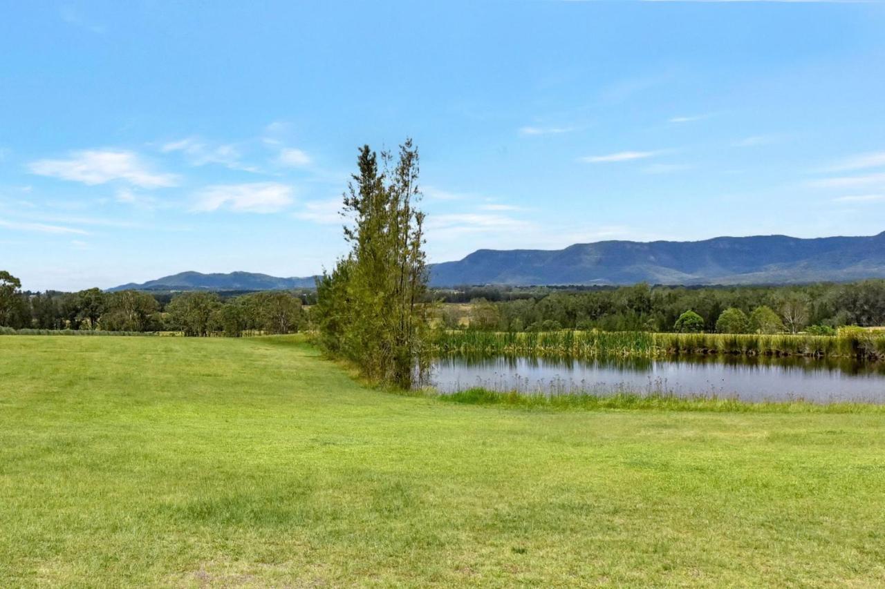 Silver Springs 6Br Luxury Homestead Rothbury Extérieur photo